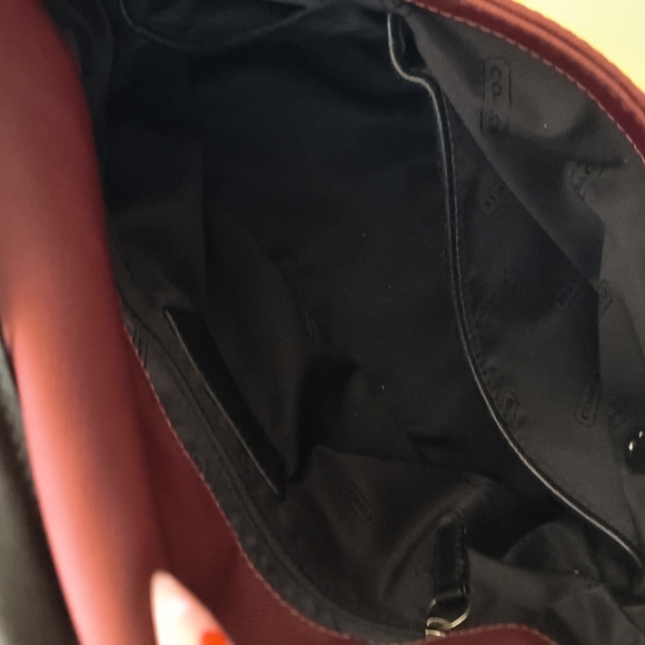 COACH Nylon Shoulder Bag in Maroon- EUC- adjustable strap and Key Holder - Picture 8 of 10